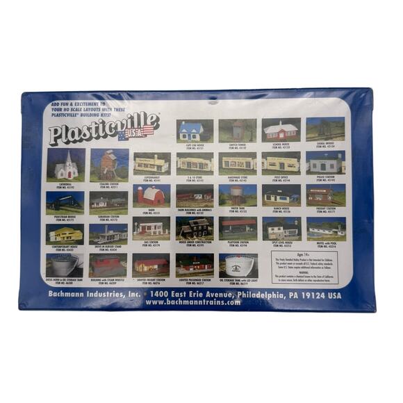Plasticville USA School House Building Kit by Bachmann HO Scale Model 45133 - Picture 3 of 3